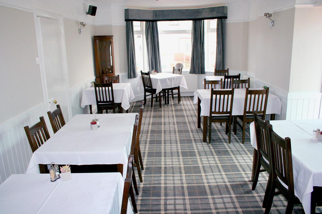 Woburn Hill Hotel Cemaes Bay Exteriör bild